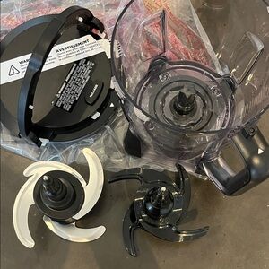 Brand New Ninja Food Processor Bowl w/ Lid, Chopping Blade & Dough Blade